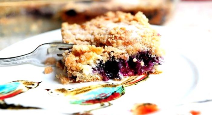 Рассыпчатый черничный пирог