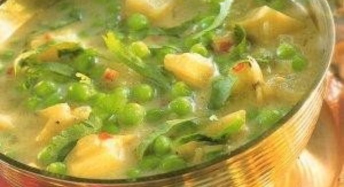 Индийский суп с картофелем и горошком