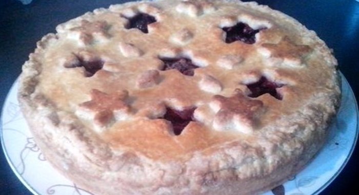 Ягодно-яблочный пирог