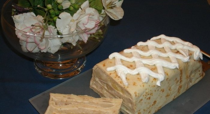 Блинный пирог с яблоками