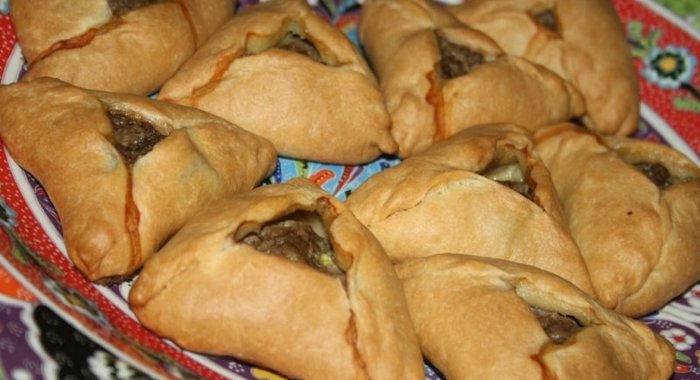 Эчпочмаки на бездрожжевом тесте с сочной начинкой из говядины и кабачка (вариация на тему)