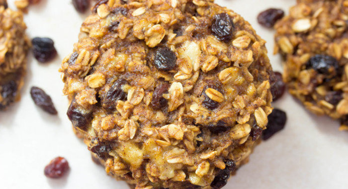 Овсяное печенье с бананом и изюмом