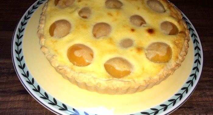 Абрикосовый пирог с творожно-сливочной начинкой