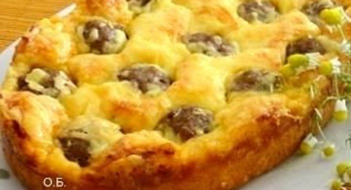 Пирог с фрикадельками