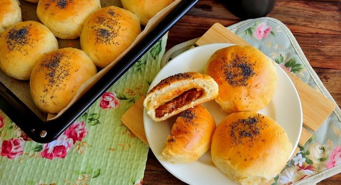 Булочки с вареной сгущенкой
