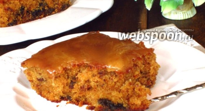 Пирог с черносливом и карамелью