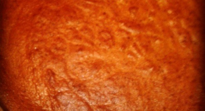 Морковный пирог со сливочным соусом