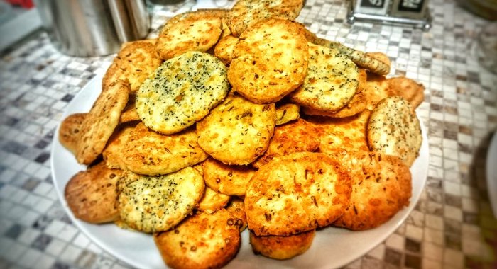 Пряные сырные печенья