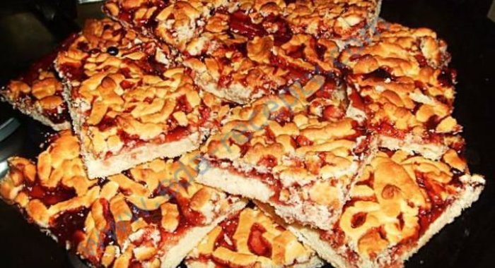 Песочный пирог с вареньем