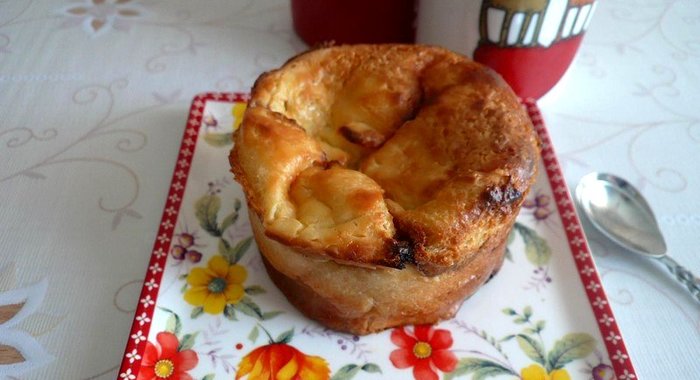 Фальшивая булочка с яблочной начинкой