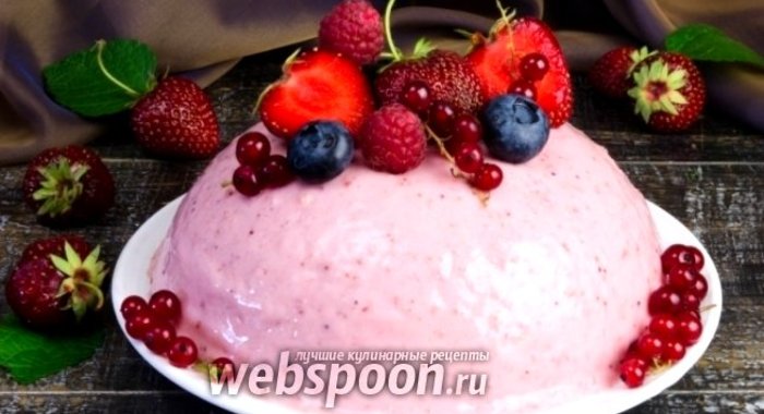 Торт-мусс клубничный на основе йогурта