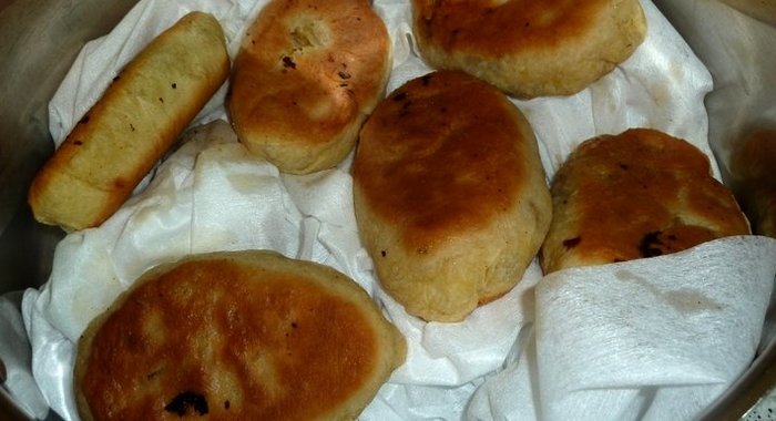 Пирожки с солеными грибами