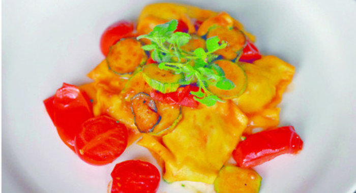 Тортелли с картофелем, шпинатом и маскарпоне от Жанлуки Канески и Орнеллы Пассаванти