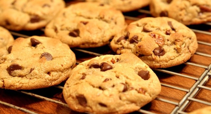 Печенье с молочным шоколадом и бананом