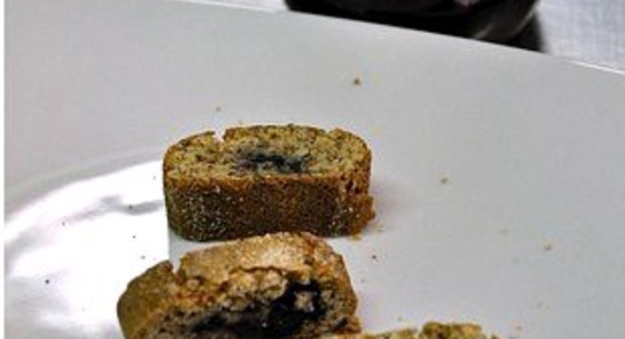 Миндальное печенье со сладкими оливками