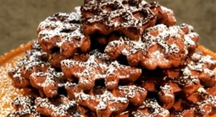 Шоколадное вафельное печенье