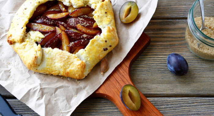 Ватрушки со сливами