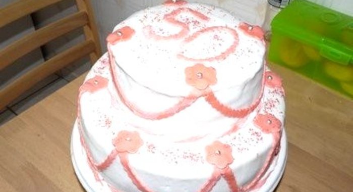 Торт двухъярусный