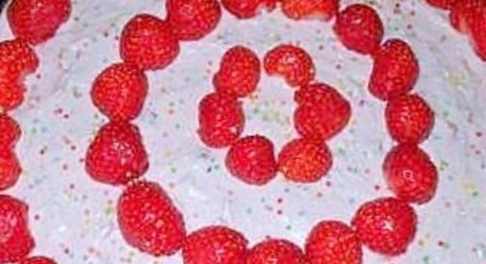 Торт йогуртовый с ягодами