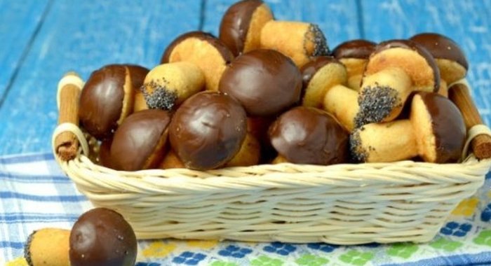 Грибочки из теста