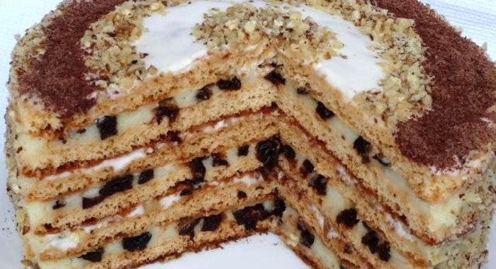 Торт Медовый с черносливом