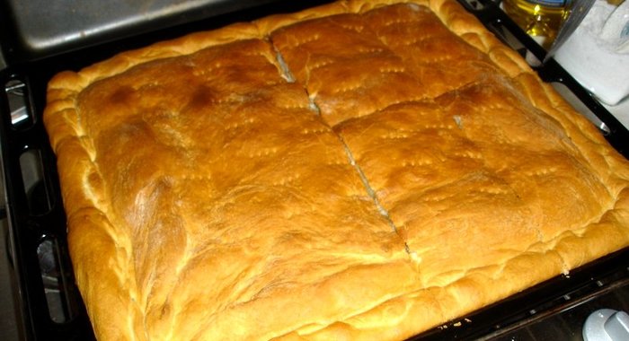 Дрожжевой пирог на кефире