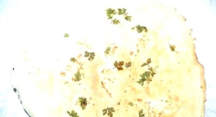 Домашний лаваш с зеленью и чесноком