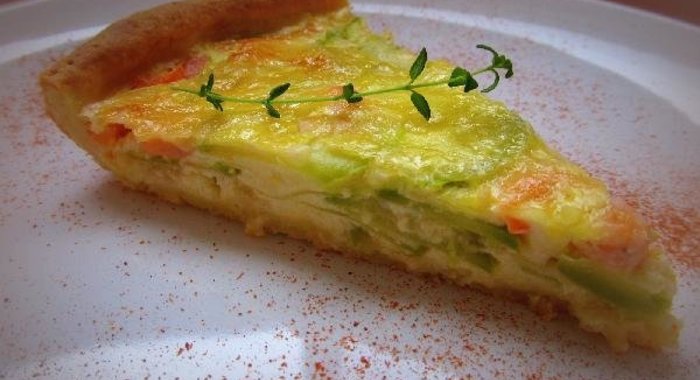 Киш творожный с кабачками и креветками