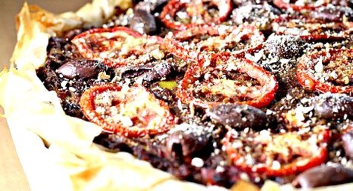 Тарт с печеными баклажанами и сладким перцем