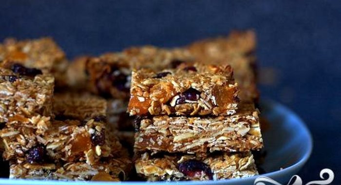 Гранола с миндалем и кокосовой стружкой