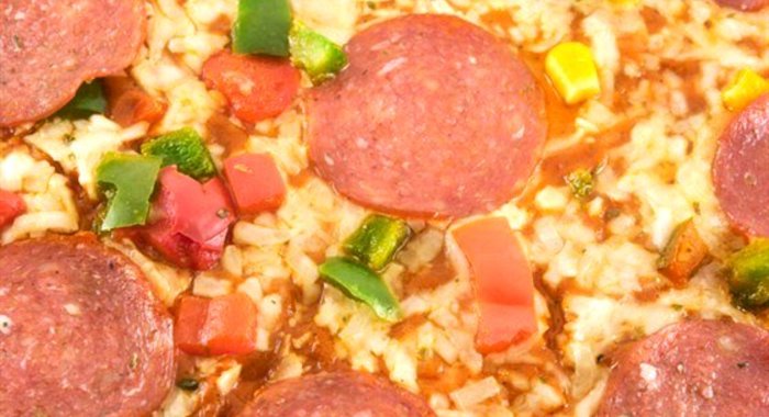 Пицца сборная c сельдью, копченой колбаской и грибами