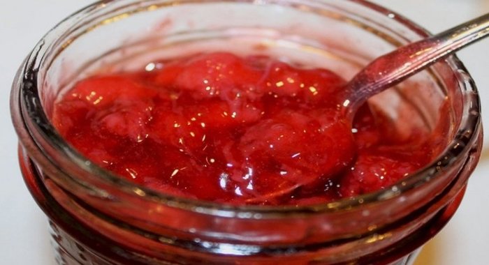 Клубничная начинка для пирога