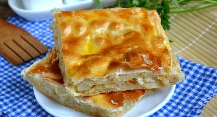 Слоеный пирог с рыбой