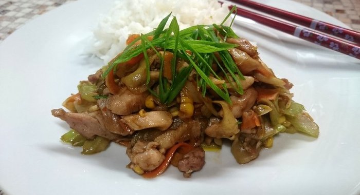 Курица с овощами по‑китайски