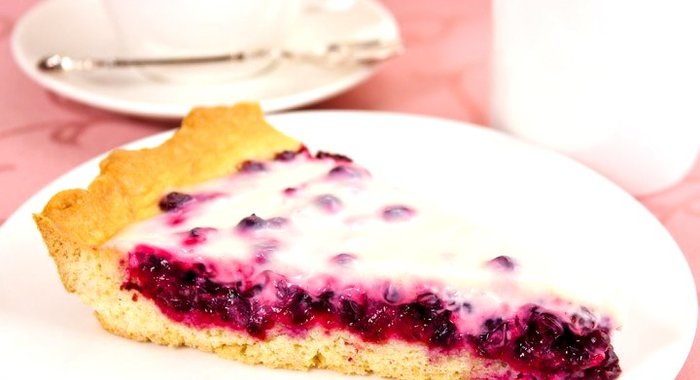 Пирог с брусникой