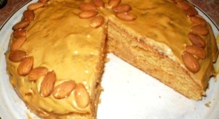 Пирог со сгущенкой к чаю