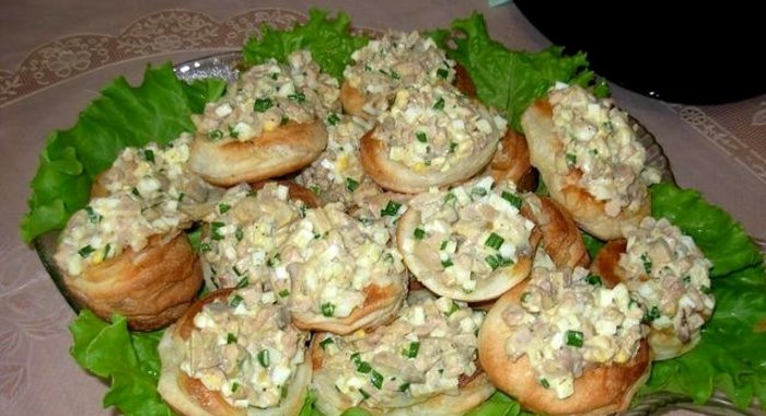 Волованы с печенью трески