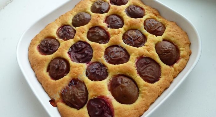 Песочный пирог со сливами