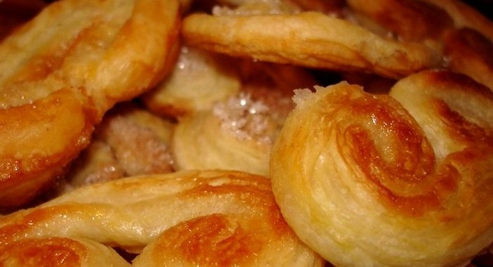 Печенье из слоеного бездрожжевого теста