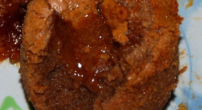 Шоколадный торт с жидким центром