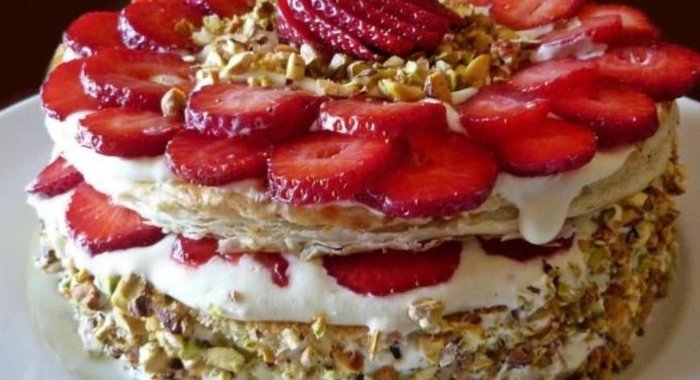 Французский меренговый торт от «НОРМАНДИИ-НЕМАН»