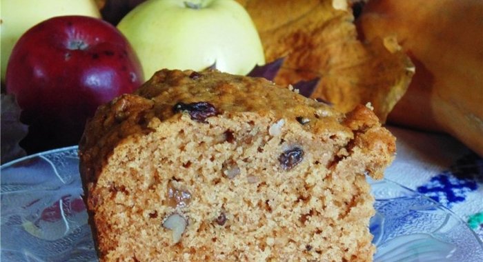 Коврижка с орехами и изюмом (без меда)