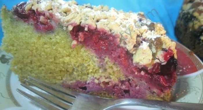 Простой вишневый пирог