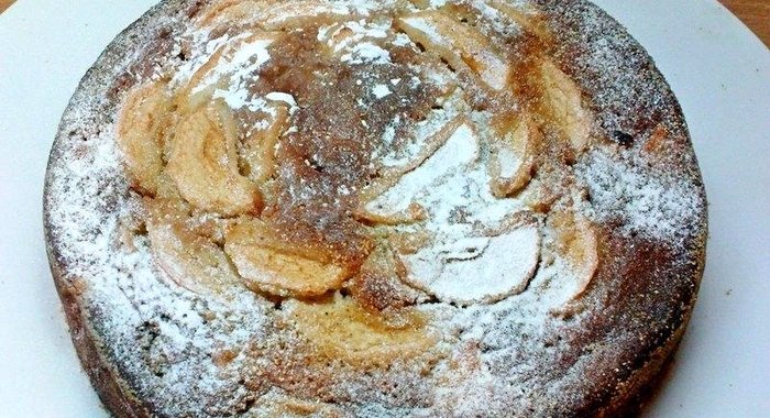 Воздушный пирог с яблоками