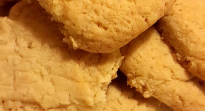 Имбирное печенье с миндальной пудрой