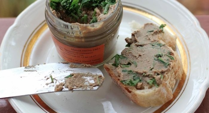 Кета в винном соусе