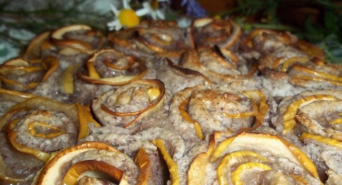 Слойки с яблоками