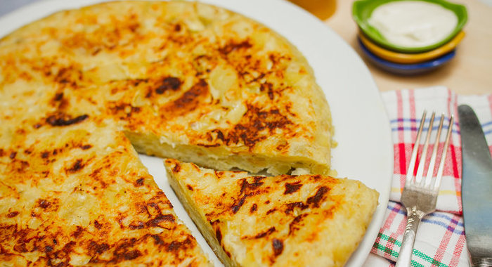 Картофельно-луковый омлет