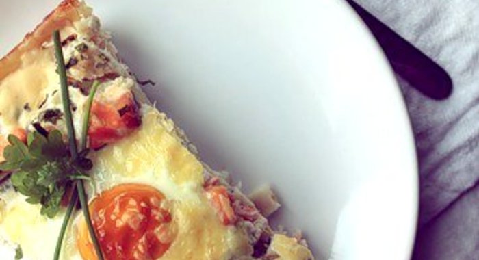 Рыбный пирог с картофелем и сливочным соусом