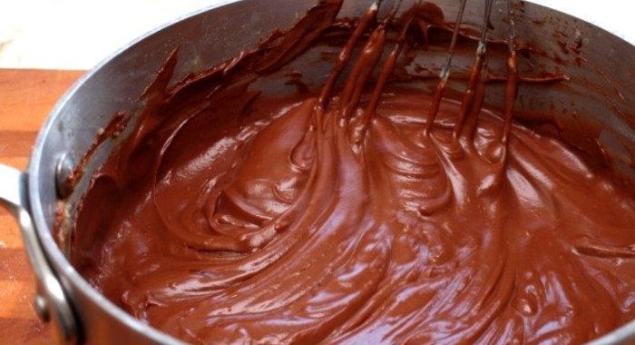 Шоколадно-масляный крем для тортов